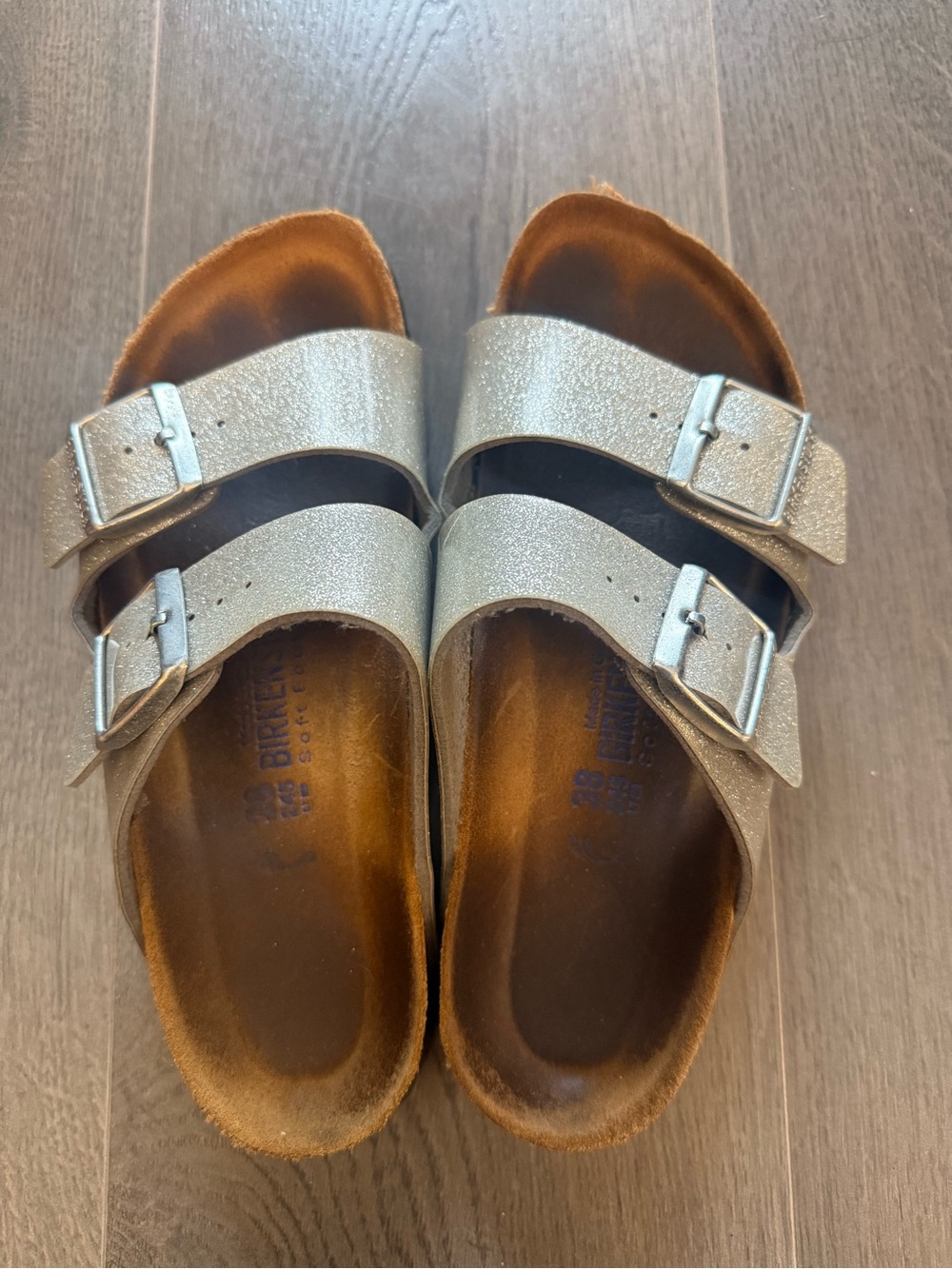 Preloved sparkly silver soft bed Birkenstock Arizona (Sz 38)